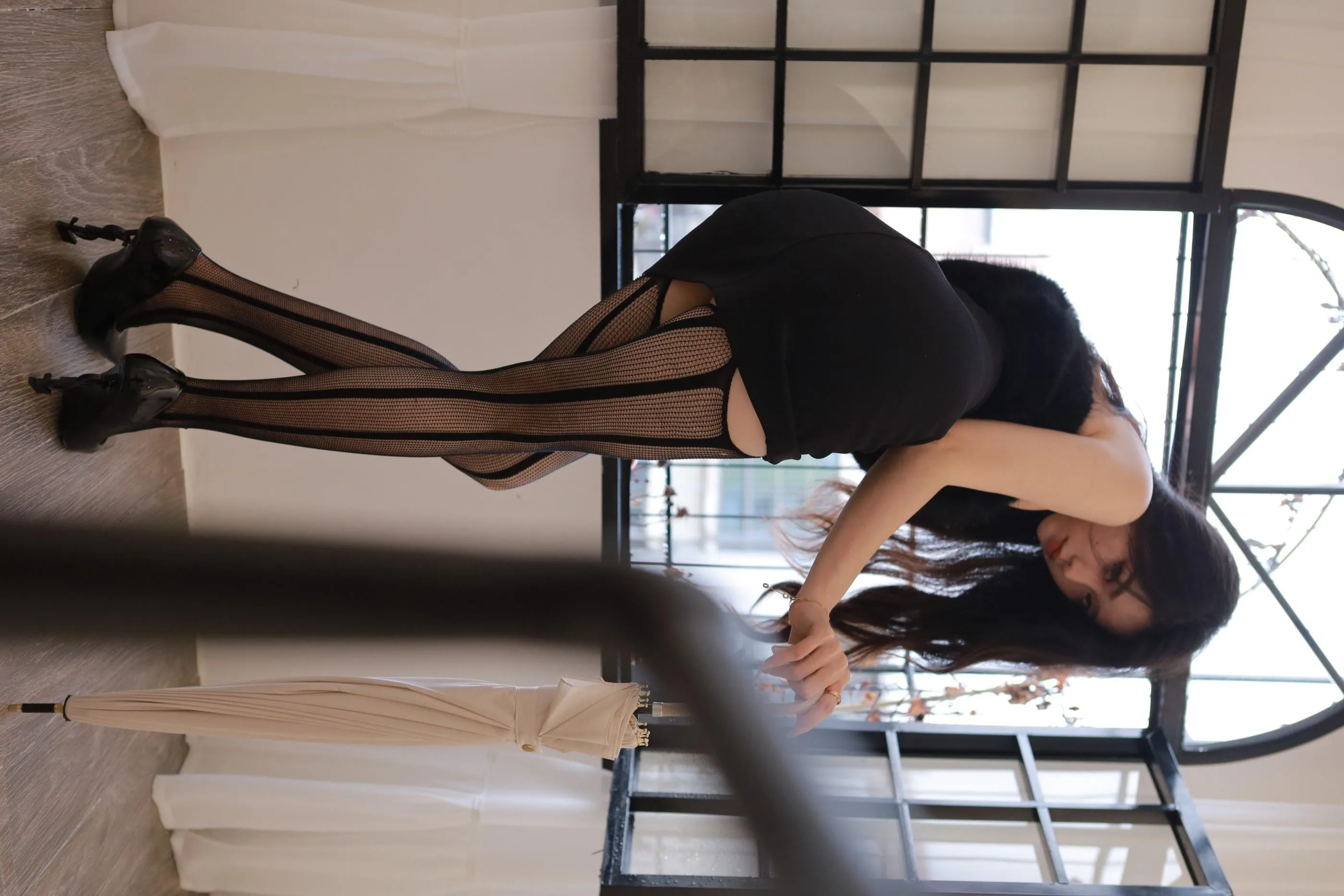Sia不吃鱼 – NO.021 虾线黑丝 [51P]插图1